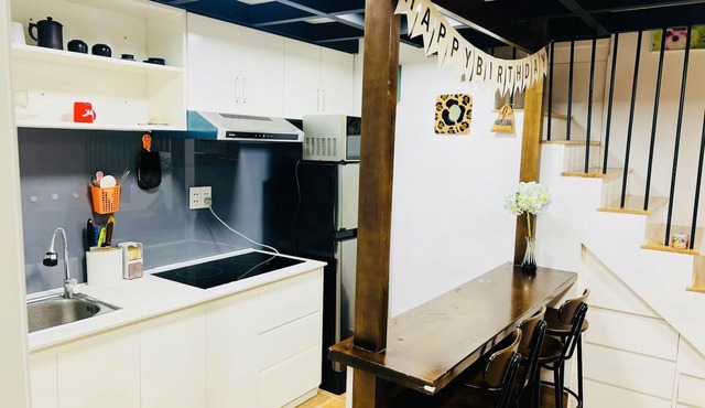 Lovely Moon Home with 3 bedrooms- Downtown Saigon D1