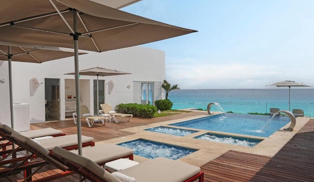 Lua Boutique Studios in Cancun