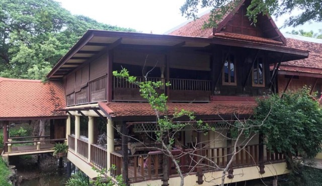 Luang Chumni Village in Bang Pa-in