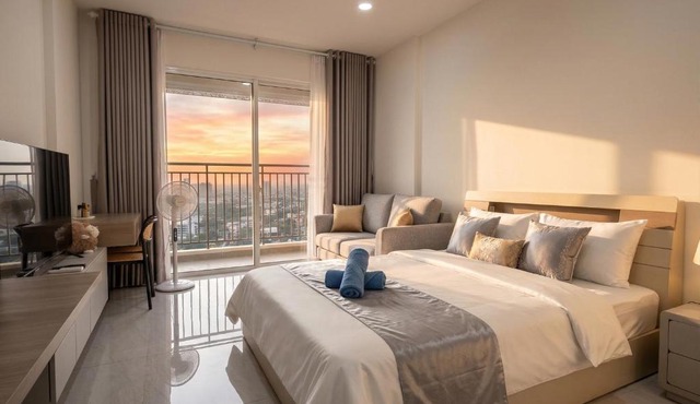 Luxumiere Apartment with Resort Pool - Elite Gym