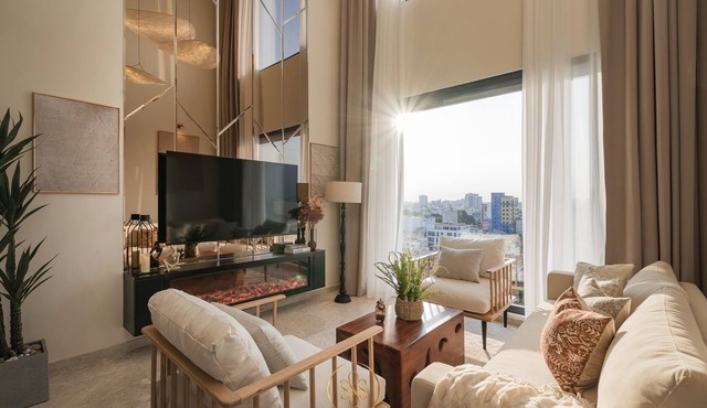 Luxurious 4-bedroom Apartment in The MarQ HCMc 5star Condo Sky Pool&Gym