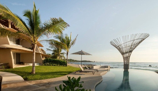 Luxurious PH facing the beach in Los Órganos