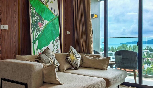 Luxurious 2BR Condo with Ocean Views in Choeng Thale in Tambon Choeng Thale