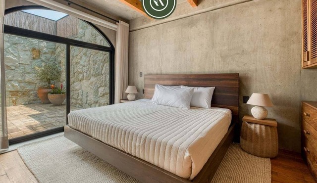 Luxury 2 BR Condo in Downtown - AC - Peaceful in Oaxaca