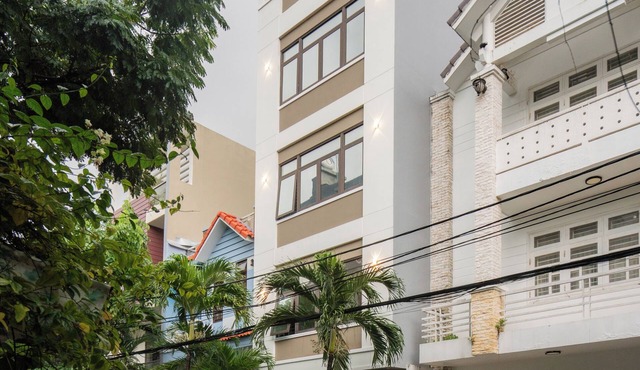 Luxury 5BR Villa Da Nang-Walk to My Khe Beach/Free Bespoke AI Washer-Dryer Combo