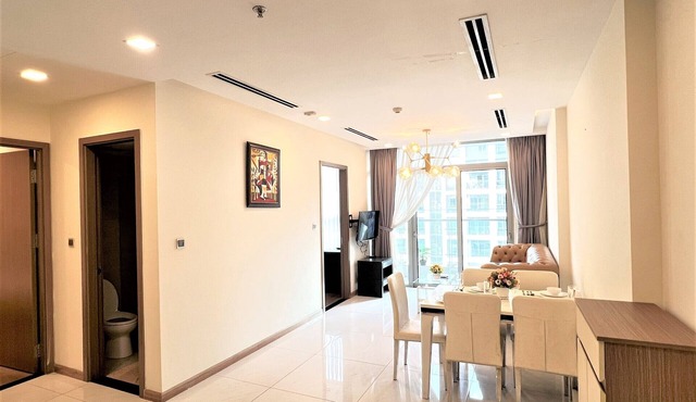 Luxury Apartment at Vinhomes Central #1