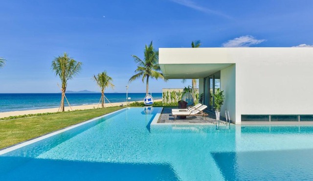 Luxury Dana Beach Resort & Spa in Da Nang