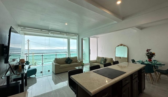 Luxury Front View Beach House 3-bedroom with WiFi in Playas de Rosarito and more in Playas de Rosarito