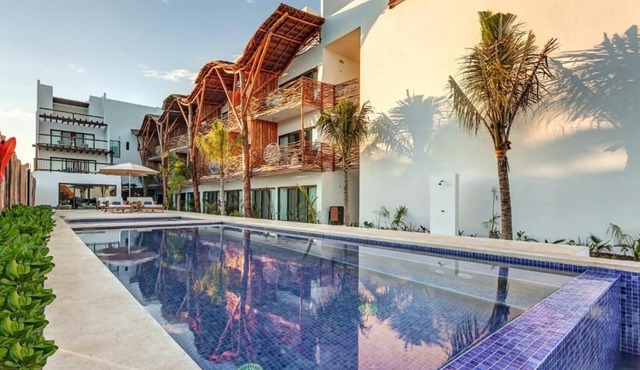 Luxury Retreat in Holbox Paradise! Direct Pool Access, Walk to Beach! in Holbox