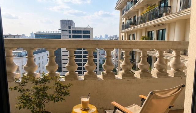 Luxury studio | pool & gym | 5' to Old Quarter