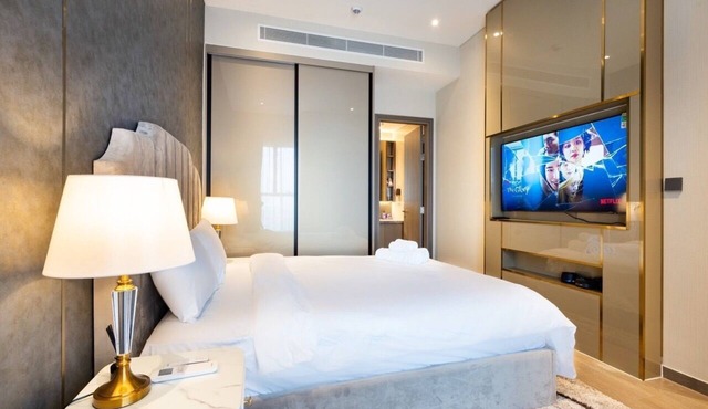 Luxury The Marq Apartment in D1 - Relaxing and Chilling -5-Star Standard