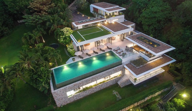 Luxury Villa Skyfall Phuket Ocean View in Muang
