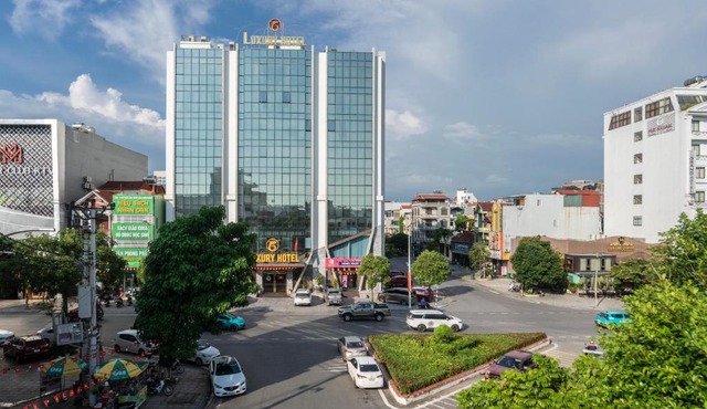 Luxury6 Hotel