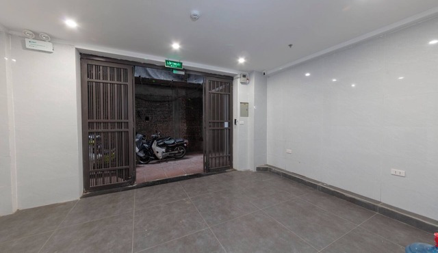 Ly Apartment - Yen Phu str