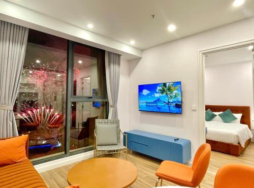 LYNS Apartment - Ocean View with Infinity Pool &Firework