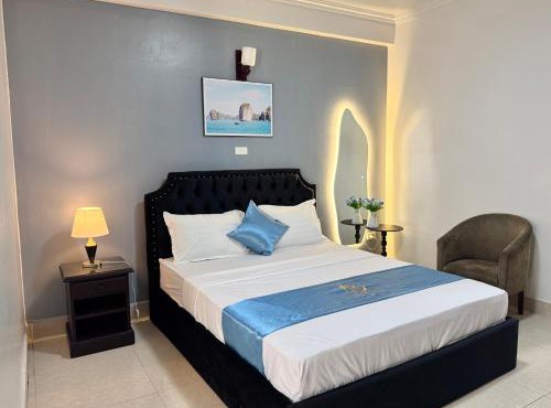Mê Cát Bà Hotel