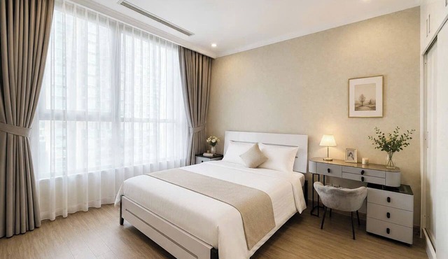 Marvelous 3-bedroom condo with AC in Thành phố Hồ Chí Minh