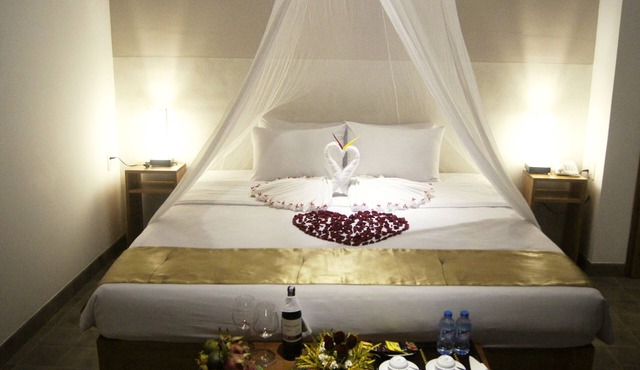 Mekong Riverside Boutique Resort & Spa