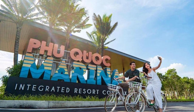 Minh Phu Quoc beach swimming pool Marina resort