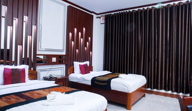 Mittaphap Hotel Luangprabang