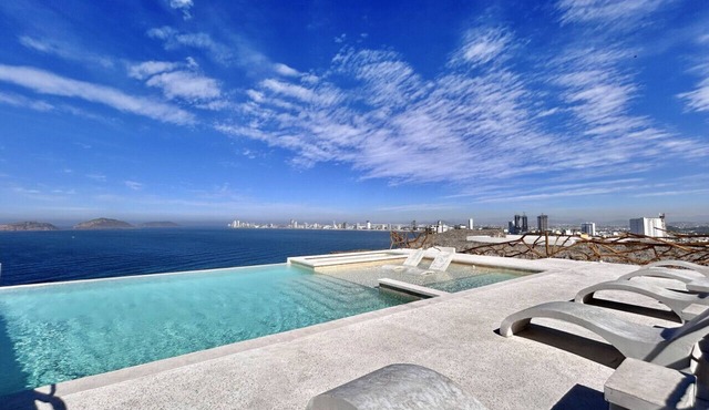 Modern apartment with sea views in Mazatlán