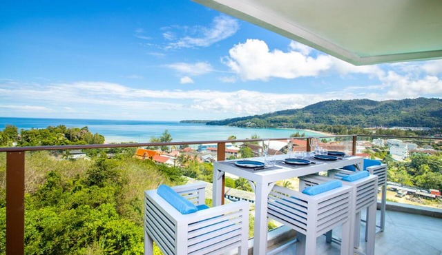 Modern apt, full sea View, 4 min walk to kamala beach, pick up Airport service in Kamala