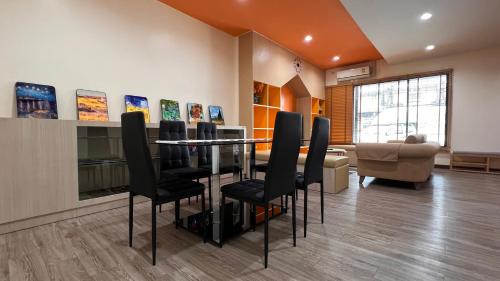 Modern House near Don Muang Airport, near SRT Rangsit & Future Park Rangsit