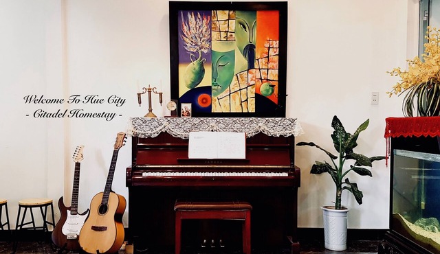 Modern, local, convenient for family trip, near city central. Eng/French speaker