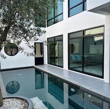 Modern ZEN Vibe 3BR Pool Villa Phuket in Ban Tha Khreng
