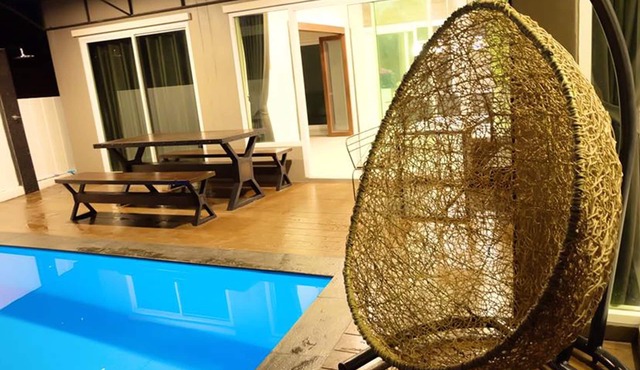 Moon Terrace Pool Villa