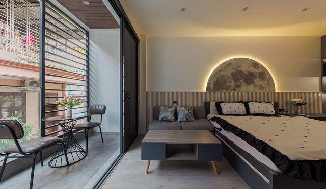Moonlight Apartment