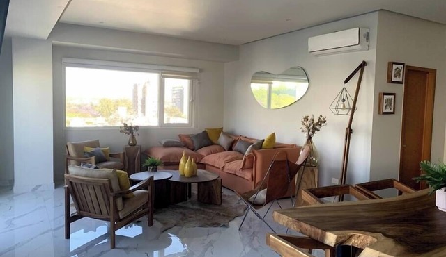 Mr W | 3BR Central Location Apartment in Guadalajara