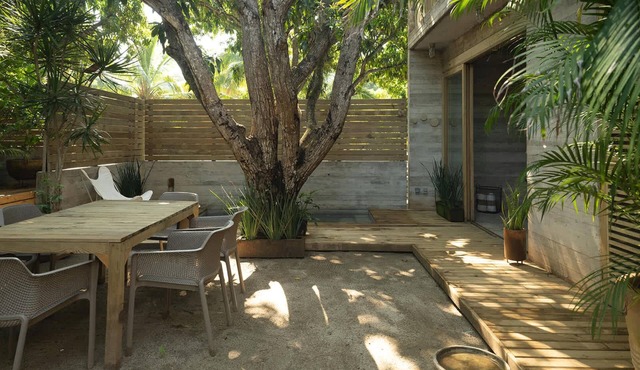 Nami & Lua - Surfside Bungalow w/Private Pool Steps from Break in Playa La Saladita