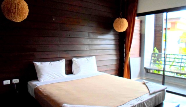 Naraya Riverside Resort in Surat Thani