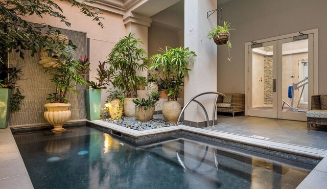 New Orleans | Compact City Retreat | Pool + Fitness in New Orleans