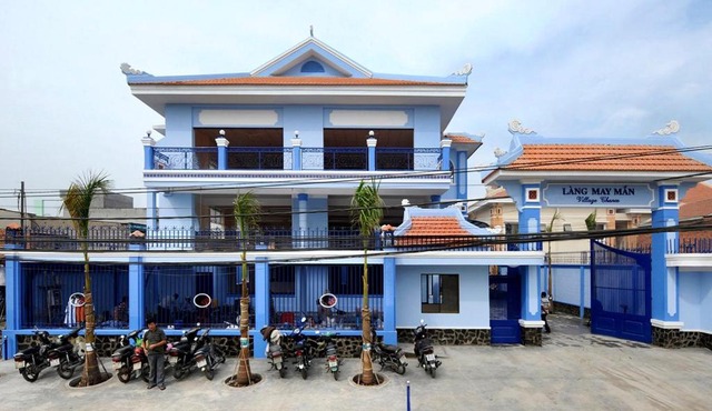 Nhà Khách Làng May Mắn - Village Chance