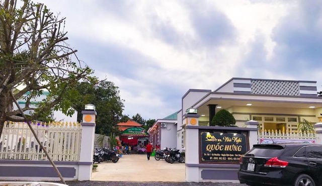 Nhà Nghỉ Quốc Hưng