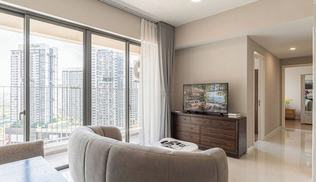 Nice stay next to Thao Dien area, 3brs, 5min to MRT, central