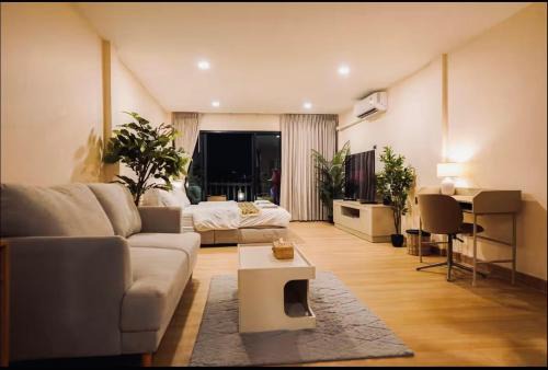 Ningle Place Hotel Pathumthani in Bangkok