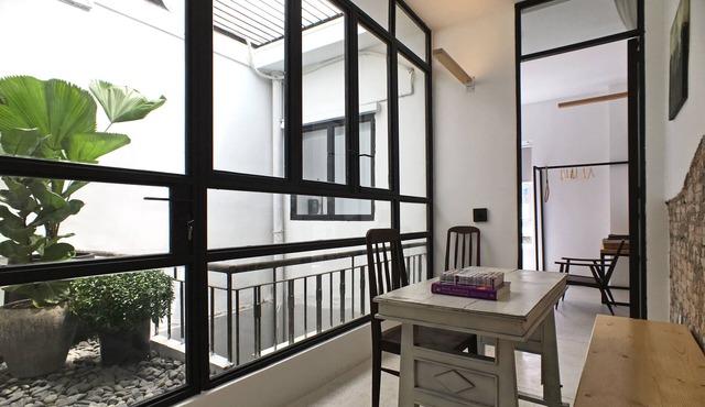 NO COMPROMISE STYLISH APARTMENT