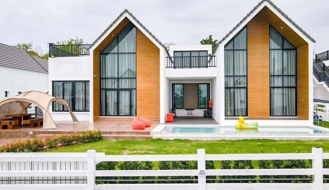 Nordic style: Spacious 600 sq.m, sleeps 22 comfortably. Perfect for large groups in Tambon Pong Ta Long