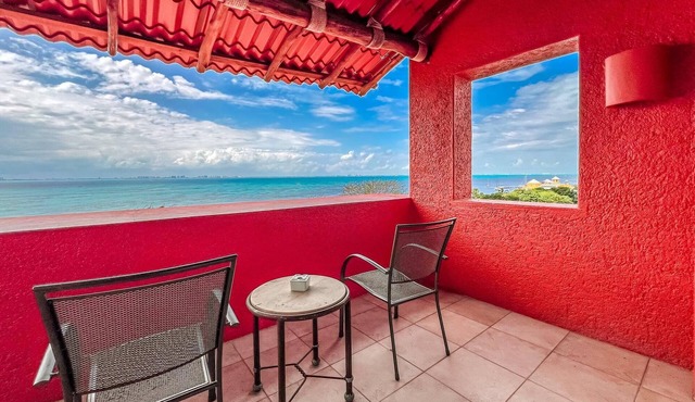 Ocean View Double Room at Casa de los Suenos in Isla Mujeres