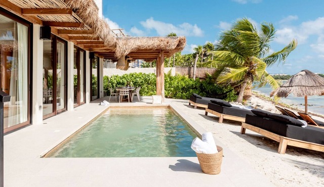 Oceanfront Luxury Retreat in Tankah Bay in Tulum