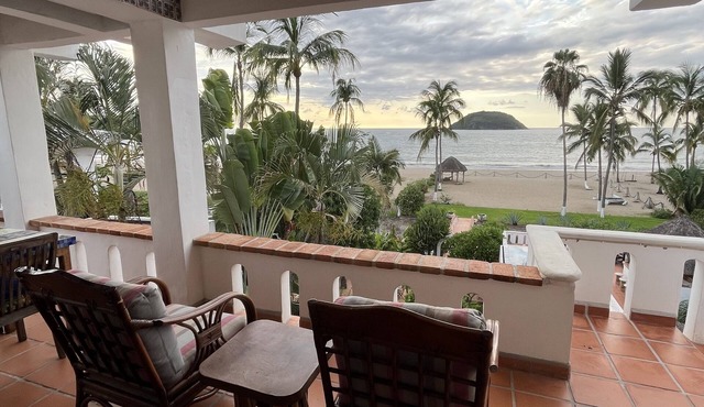 Oceanfront studio apartment in Rincón de Guayabitos
