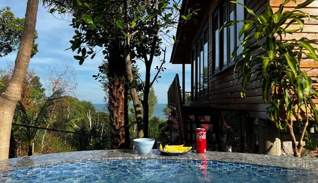 Ong Huong House Can 2