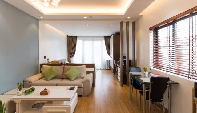 P&R suites (Young n Modern En-suite apartment in Local building), all-in-1