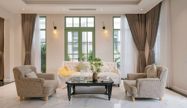 P817 Elite Tropical Residence