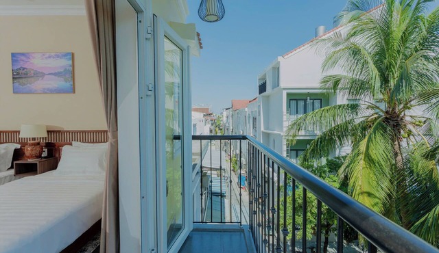 Peaceful House located at central, 3 minutes walk to The old town & night market