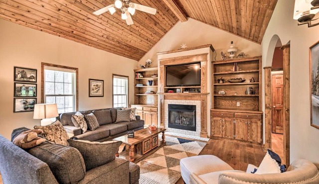 Pet-Friendly Abingdon Abode w/Yard & Grill! in Abingdon
