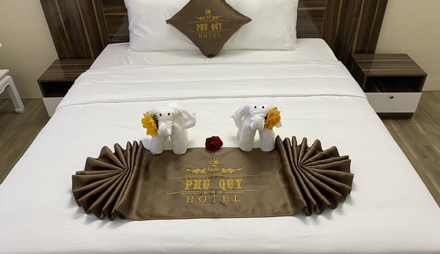 PHÚ QUÝ HOTEL